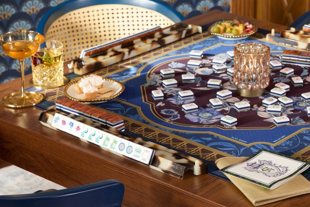Custom mahjong table setting
